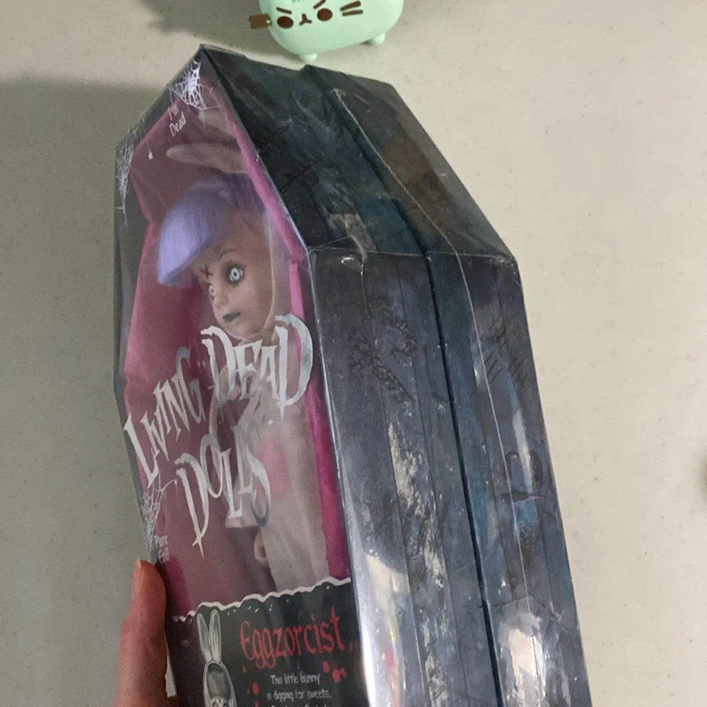Living Dead Dolls Eggzorcist (13th Anniversary )